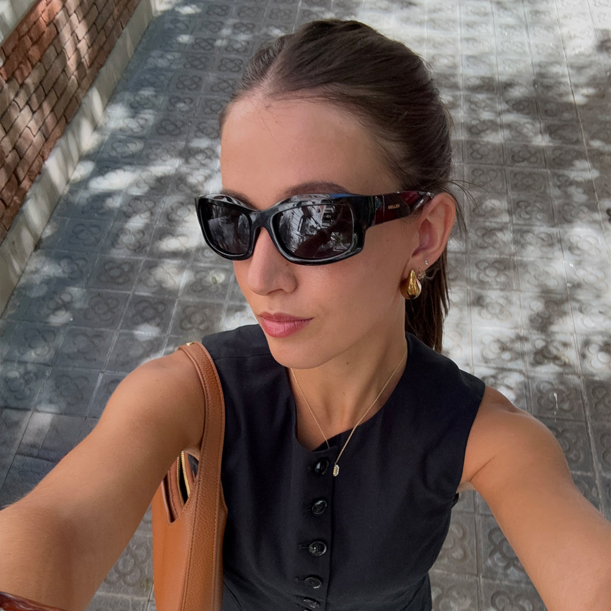 ぽわるんMELLER サングラス BINTI ALL BLACK オーバル Meller | Binti